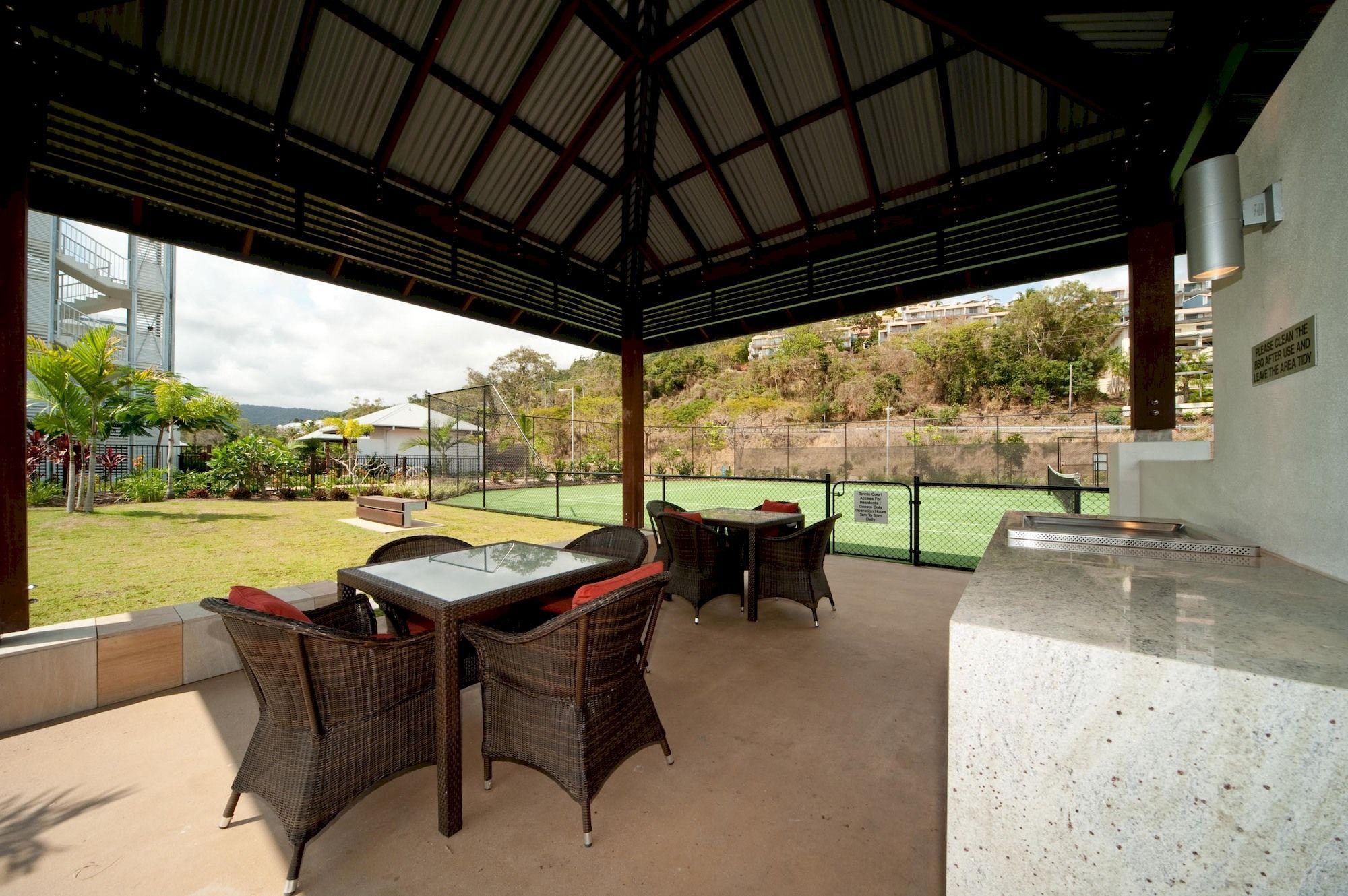 The Boathouse Apartments Airlie Beach Exterior photo